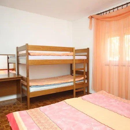 Apartment Apartments By The Sea Seline, Paklenica - 6528